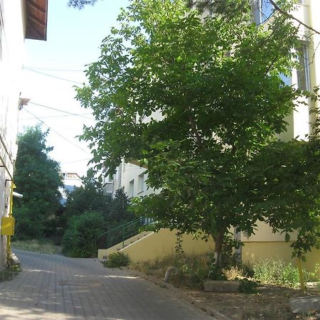 Lary Apartament Suceava Esterno foto
