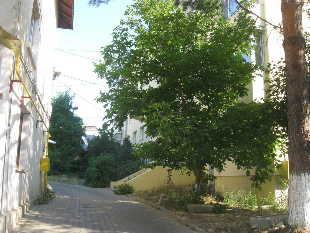 Lary Apartament Suceava Esterno foto